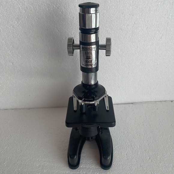 Science Tech microscope set 100x-900x zoom with light projector & accessories - Picture 2 of 14